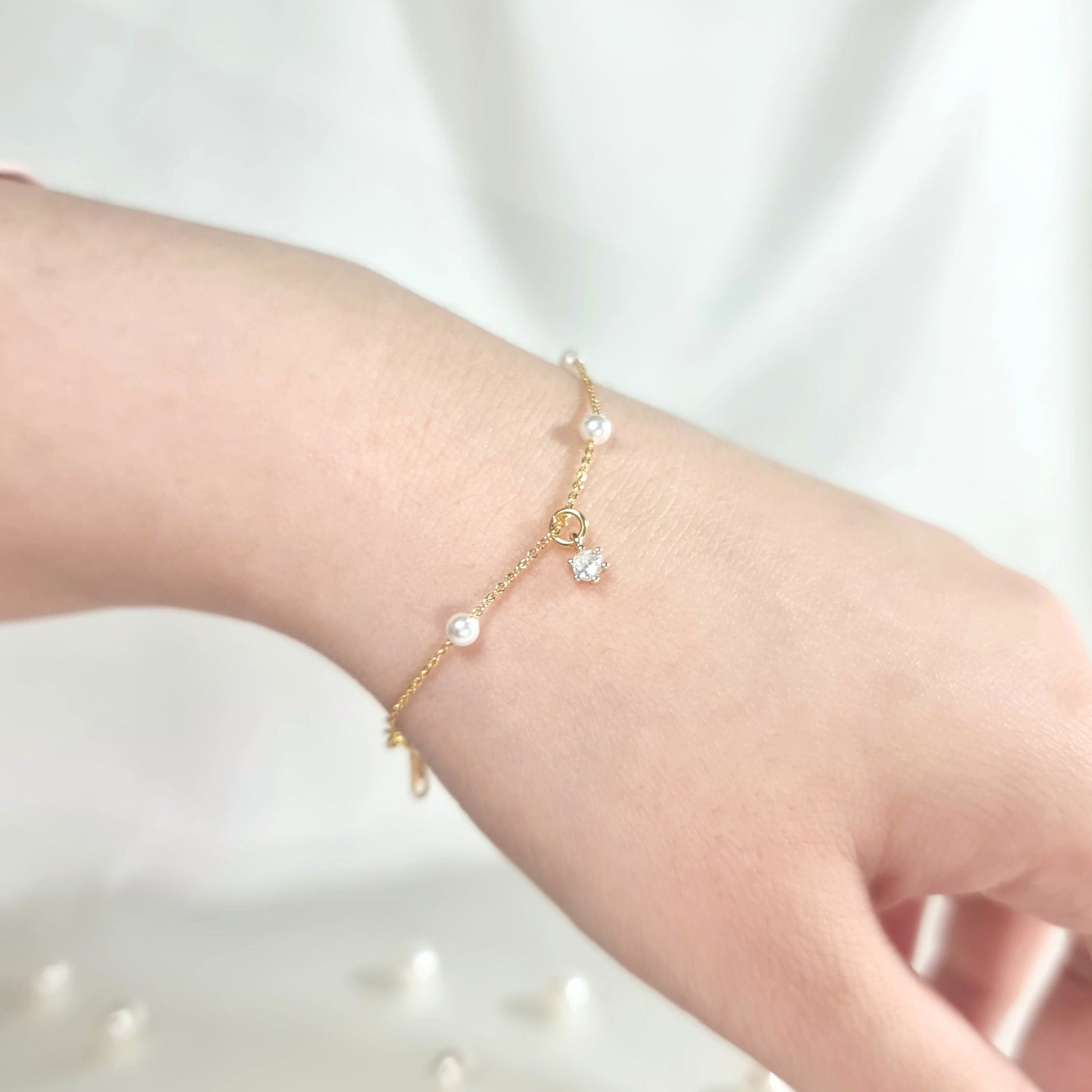 'Nyla' - Charming Pearl Bracelet