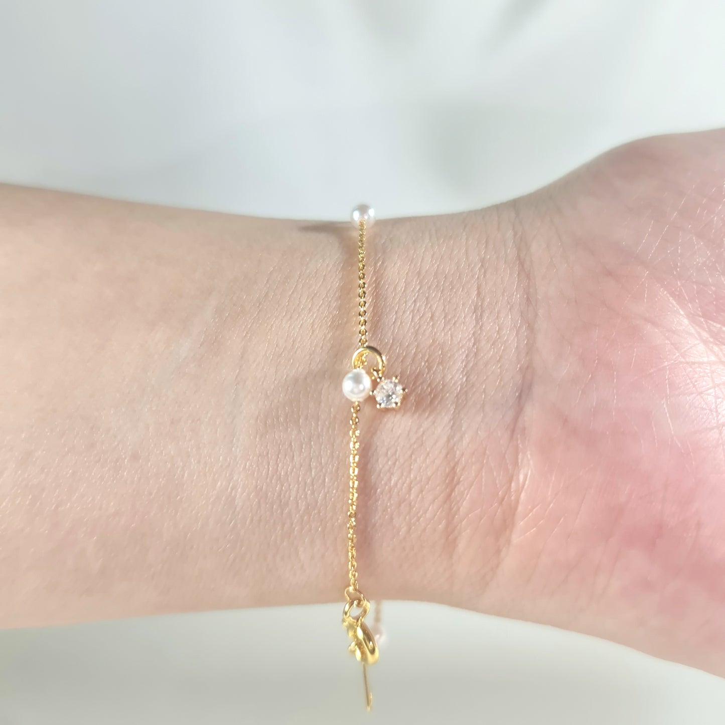 'Nyla' - Charming Pearl Bracelet