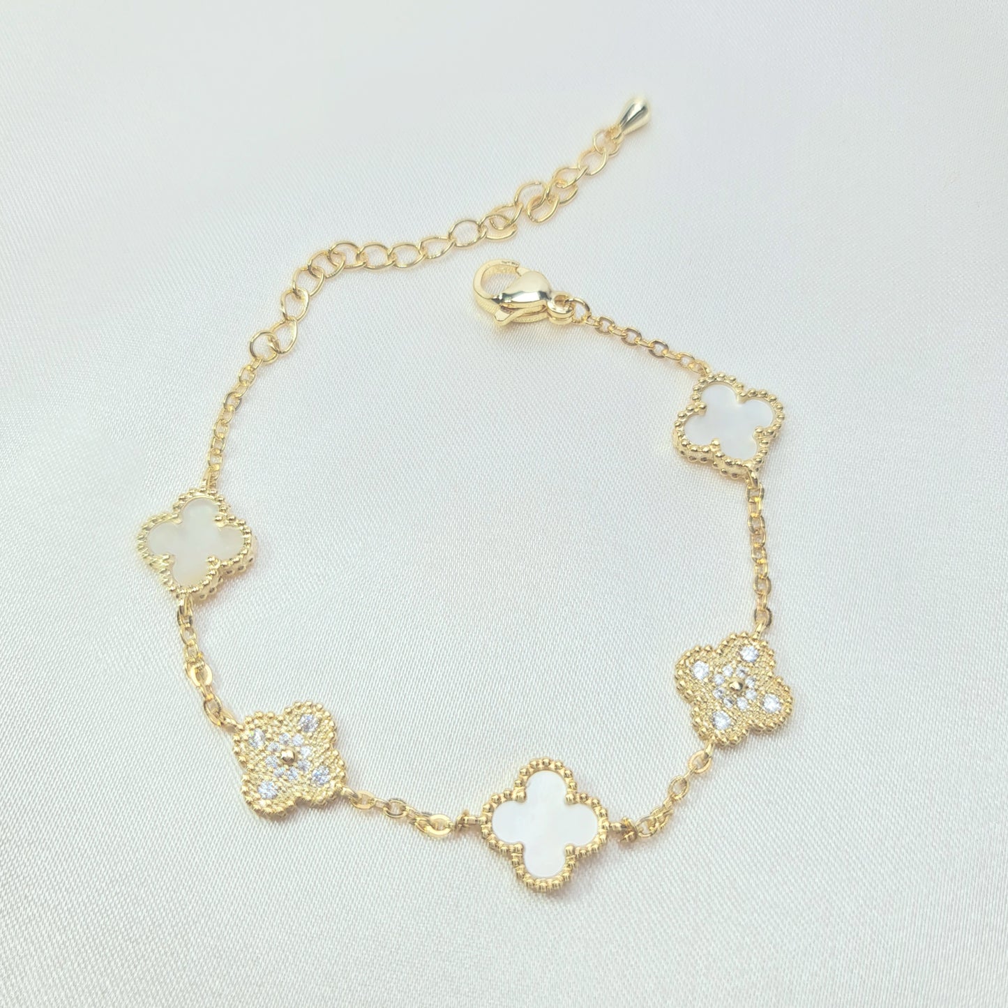 'Iris' - Zircon Clover Bracelet