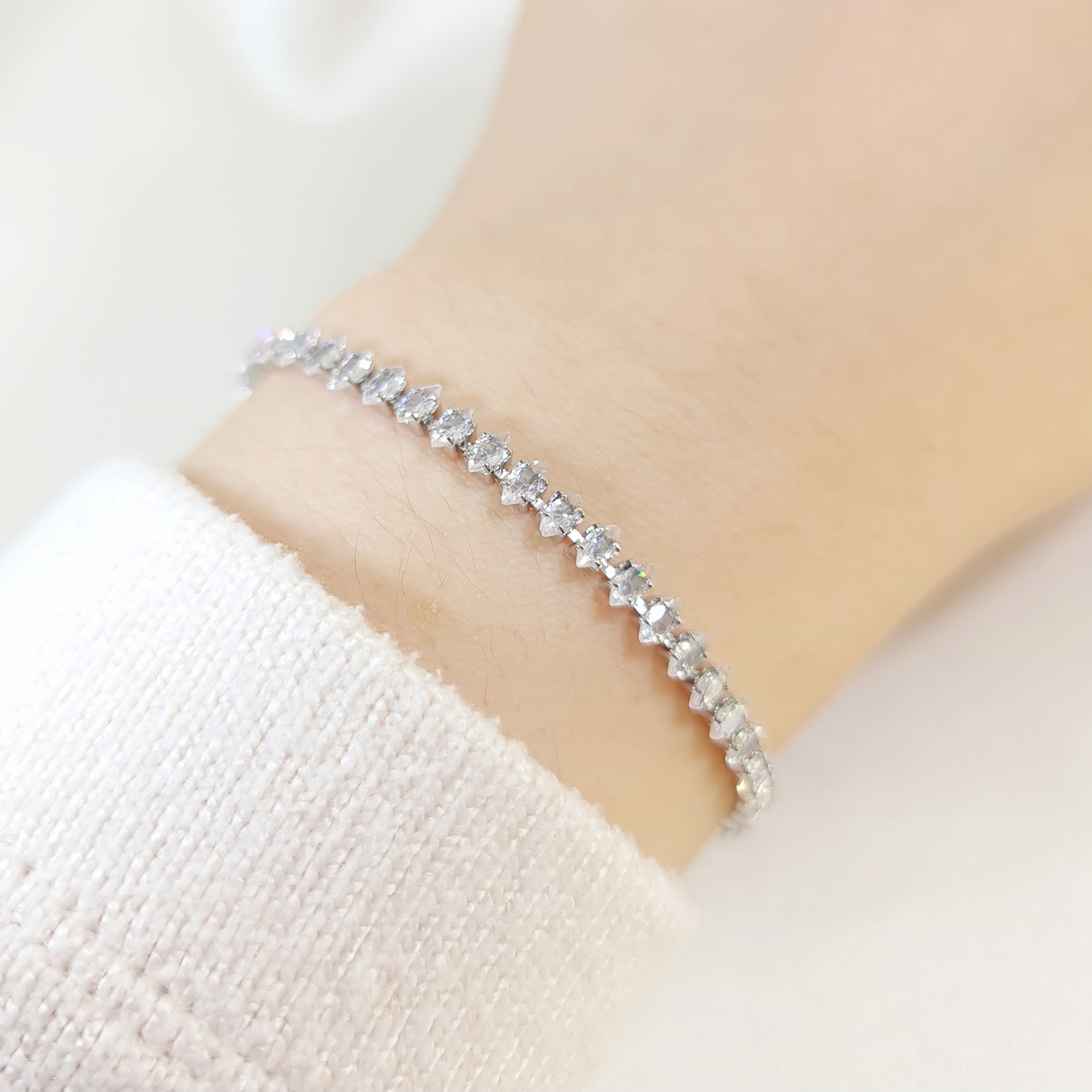 'Aleeta' - Eye-shaped Tennis Bracelet