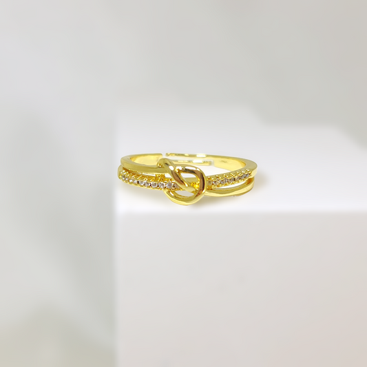 'Vienna' - 18K Gold Knot Ring