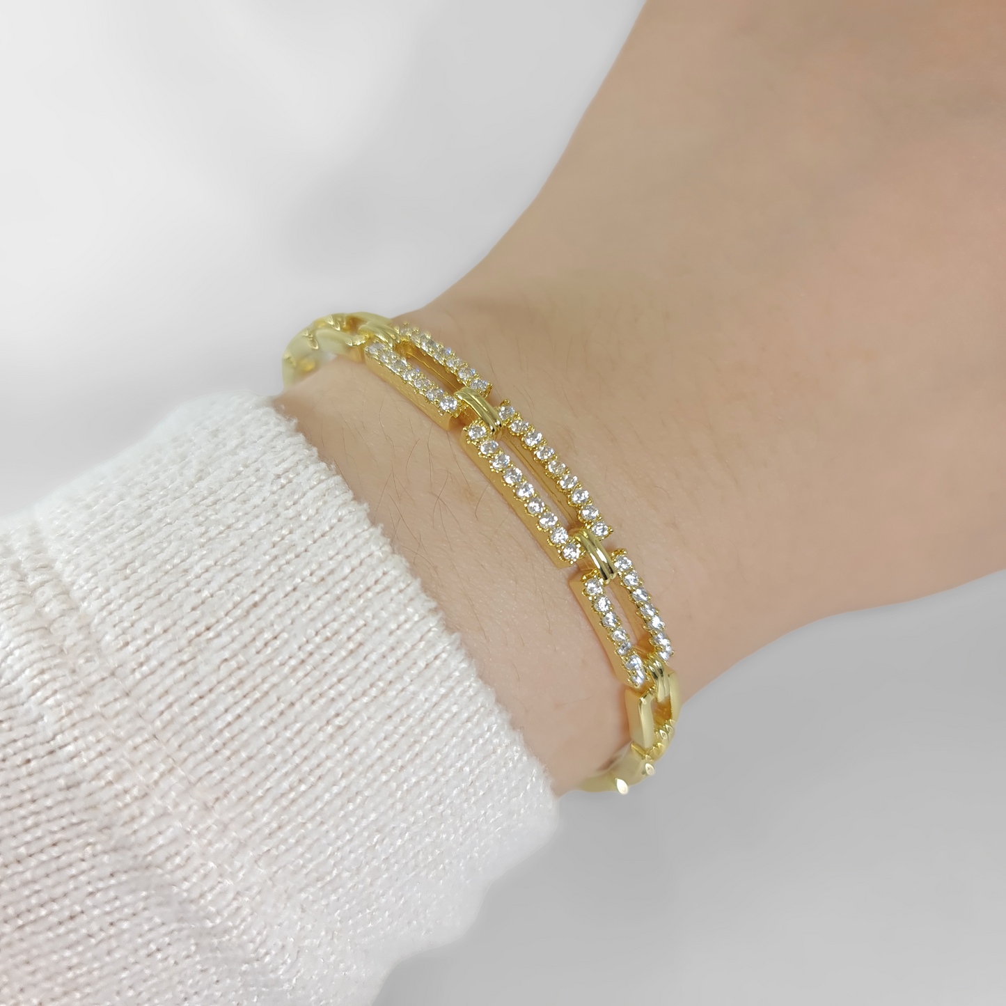 'Adeline' - 18K Gold-plated Square Hollow Bracelet