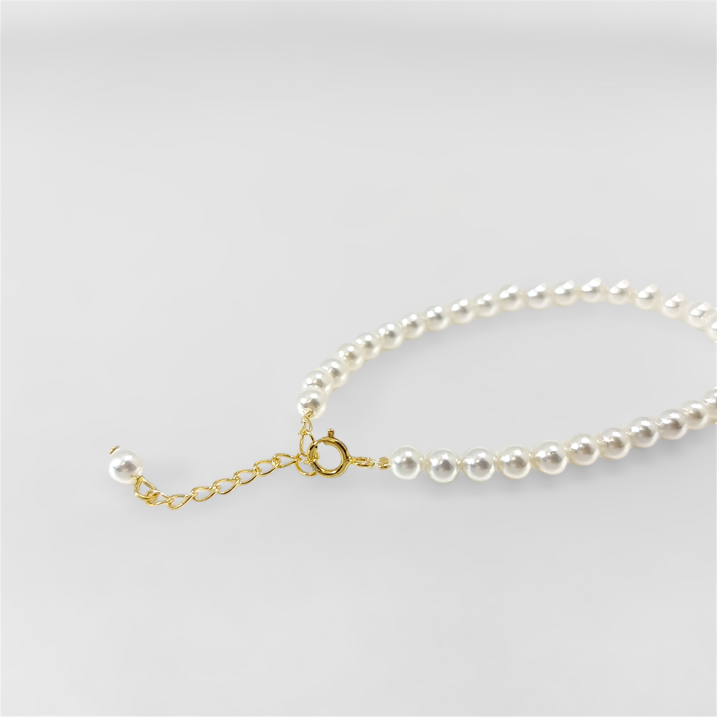 'Madeline' - Round Pearl Bracelet